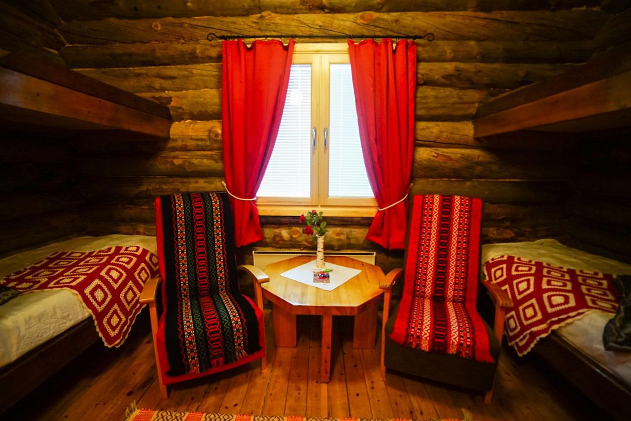 Bed and Breakfast Neljaen Tuulen Tupa Кааманен Экстерьер фото