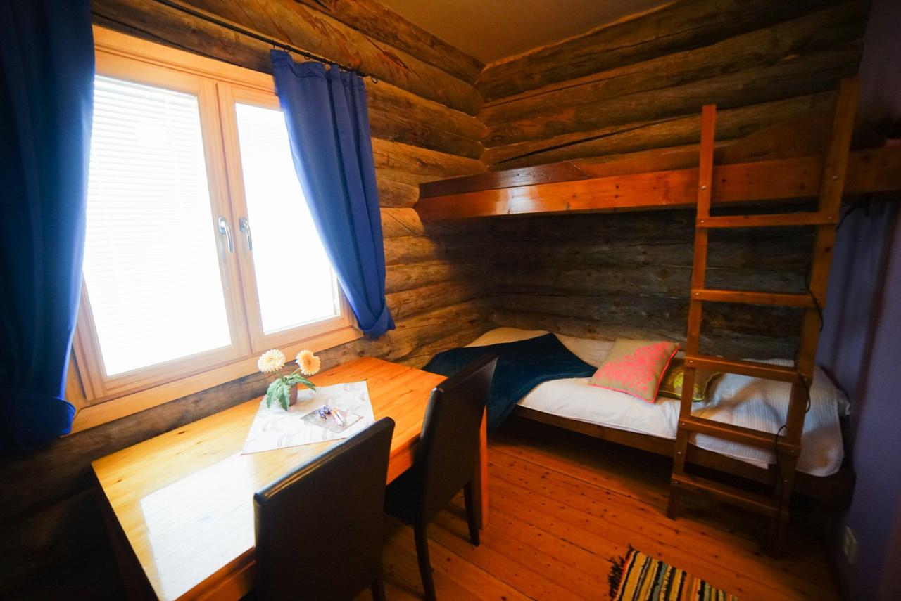 Bed and Breakfast Neljaen Tuulen Tupa Кааманен Экстерьер фото